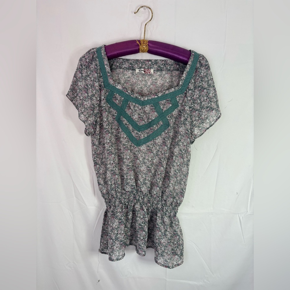 2010’s Cottagecore Floral Square Teal‎ Crochet Neck Short Sleeve Blouse Size M-L